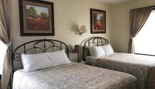 Standard Queen Room
