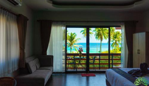 Family Room with Sea View