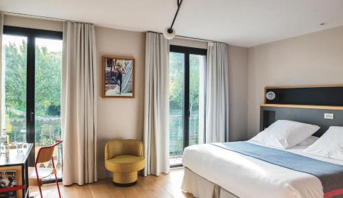 Deluxe Double or Twin Room with Balcony