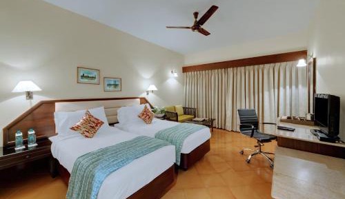 Deluxe Double or Twin Room - Early check-in & Late check-out up to 3 hours (on availability), 20% discount on food and beverage