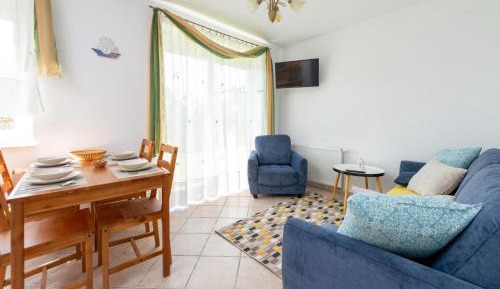 One-Bedroom Apartment with Garden (parking)