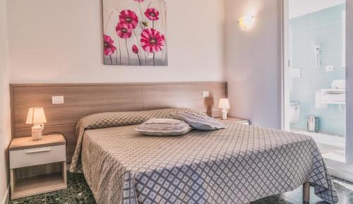 Double or Twin Room with Private Bathroom