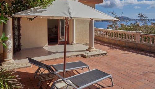 Deluxe Suite with Sea View