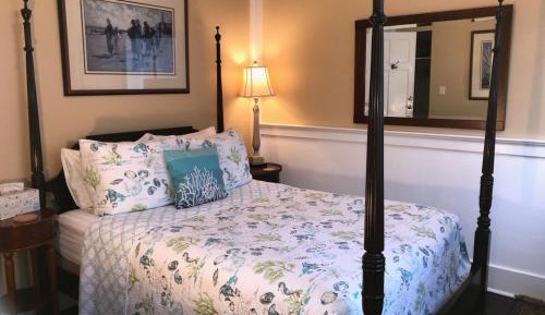 Queen Room