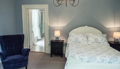 Double Room with Private Bathroom