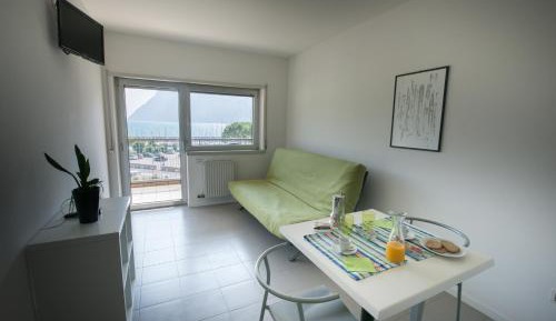 Standard Apartment with Lake View