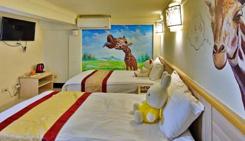 Twin Room with City View