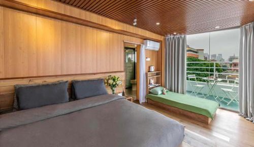 Double Room with Private Bathroom