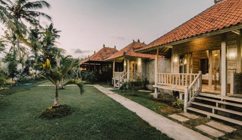 Superior Two-Bedroom Huts