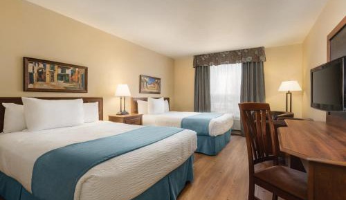 Queen Room with Two Queen Beds - Non-Smoking