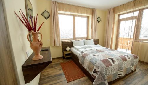 Double Room with Mountain View