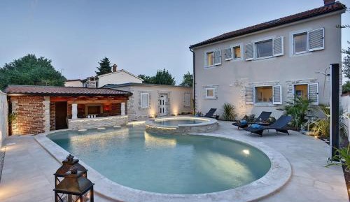 Five-Bedroom Holiday Home