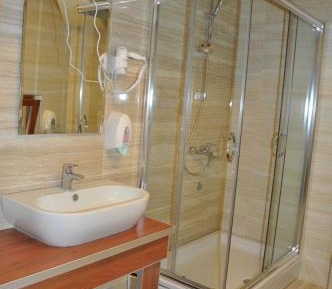Twin Room with Private Bathroom