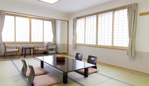 Japanese-Style Family Room
