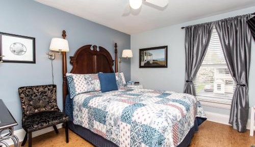 Superior Queen Room - Blue Room
