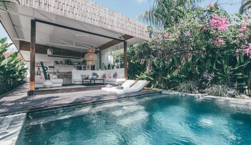 Two Bedroom Mediterranean Villa with Private Pool for 6 Guests