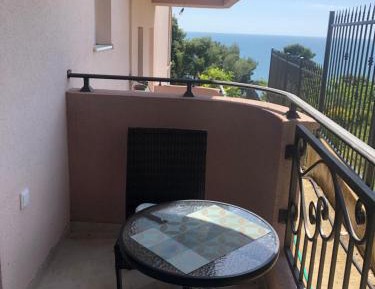 Studio Apartment with Sea View