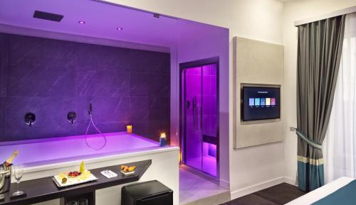 Depandance King Room with Spa Bath and Sauna