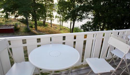 Double Room with Balcony and Lake View