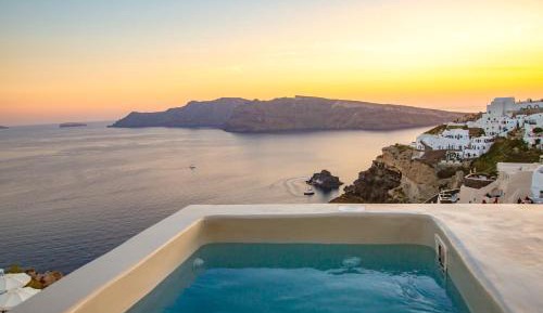 Blue Sky Suite with Outdoor Hot Tub