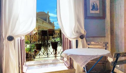 Double Room with View