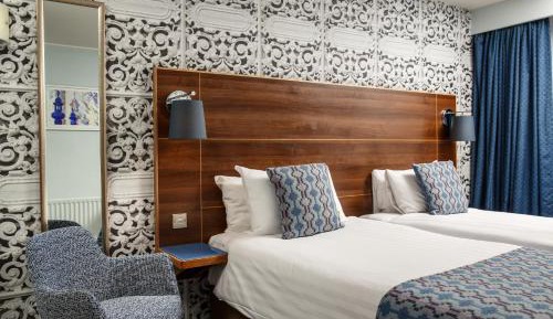 Classic Twin Room Inland View