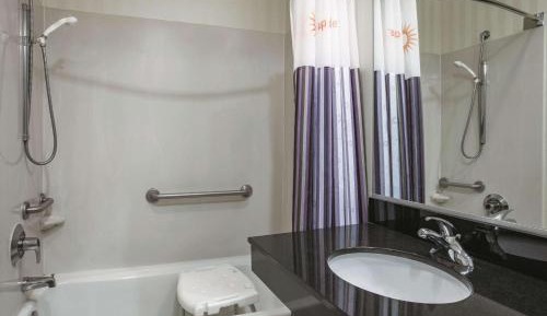 Double Room with Two Double Beds - Disability Access