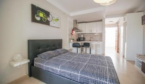Studio Apartment with Sea View