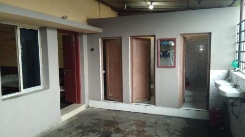 Single Bed in Male Dormitory Room with Shared Bathroom - Indian nationals only