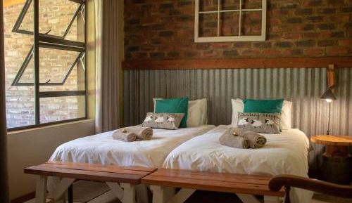 Double or Twin Room with Private Bathroom