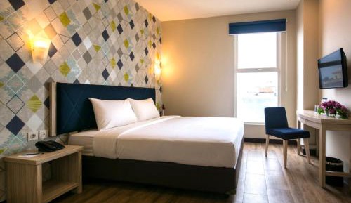 Deluxe Queen Room