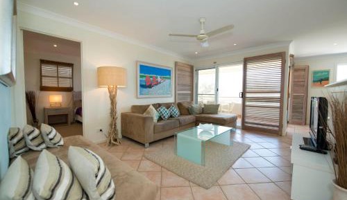 One-Bedroom Apartment with Sea View