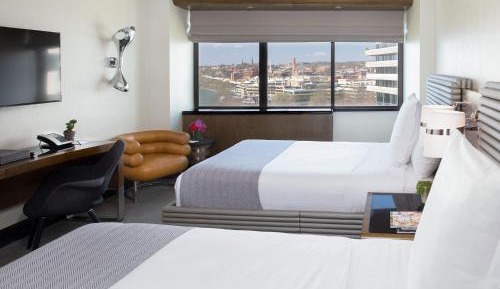 Deluxe Double Room (2 Beds) with a River view 