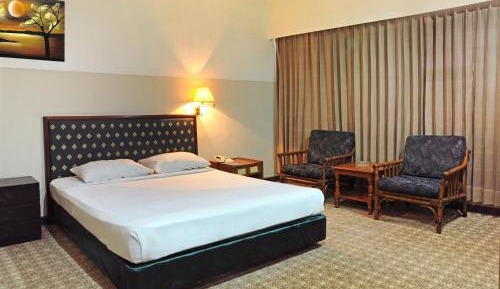 Twin Room with City View