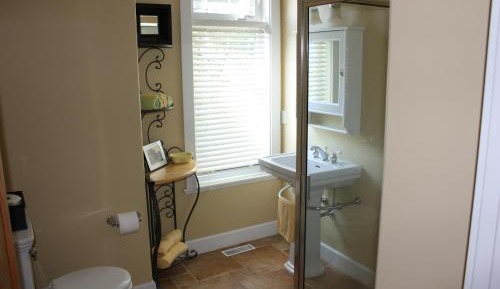 Standard Queen Room