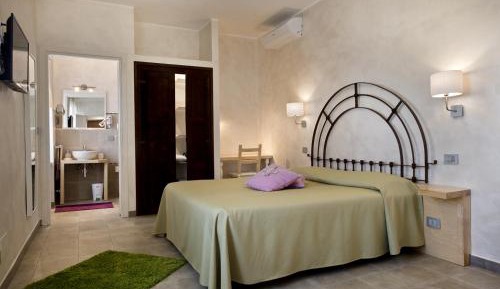 Double or Twin Room with Extra Bed