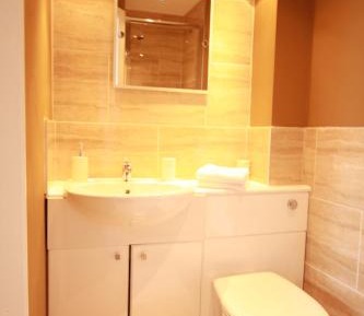 King Double Ensuite - Ground Floor - Room 2