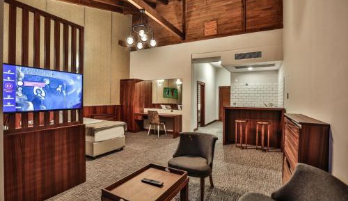 Deluxe Family Suite