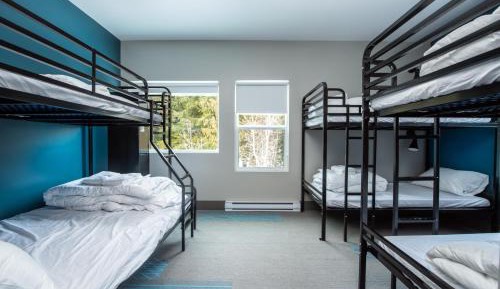 10-Bed Mixed Dormitory Room
