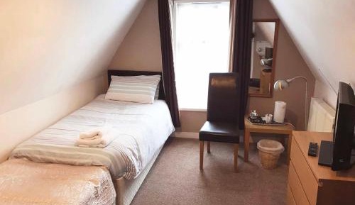 Standard Single Room with Shared Bathroom