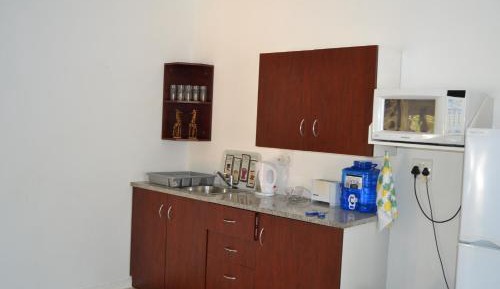 Deluxe Room (2 Adults + 1 Child)