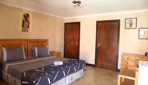 Standard Twin Suite