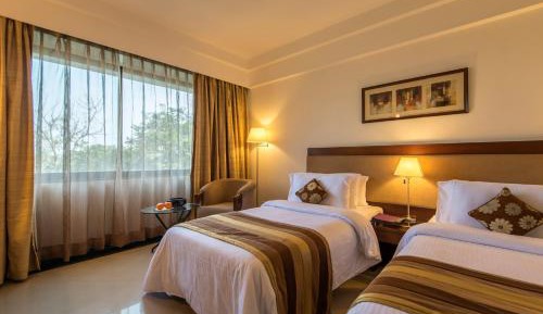 Deluxe Double or Twin Bed