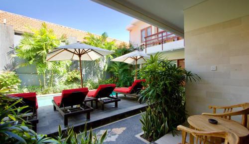 Deluxe Double or Twin Room with Pool Access