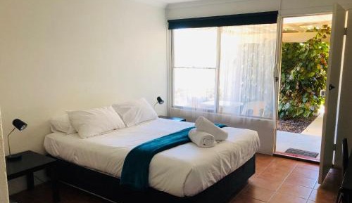 Deluxe Queen Room