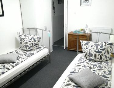 Twin Room with Shower