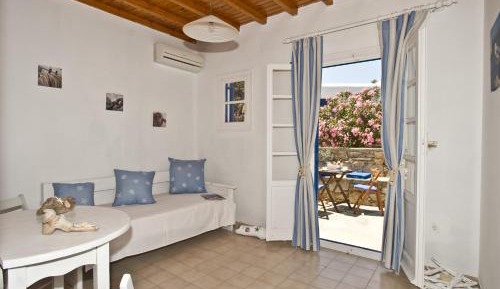 One-Bedroom Apartment (4 Adults)