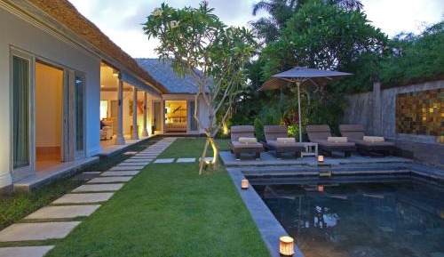 Palm Three-Bedroom Villa with Private Pool
