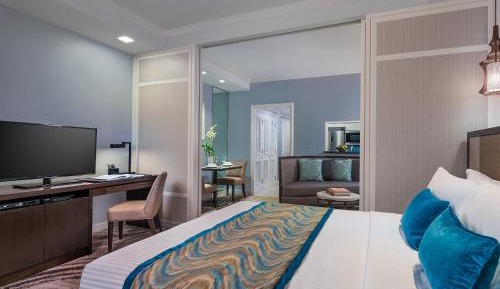 Studio Executive Suite