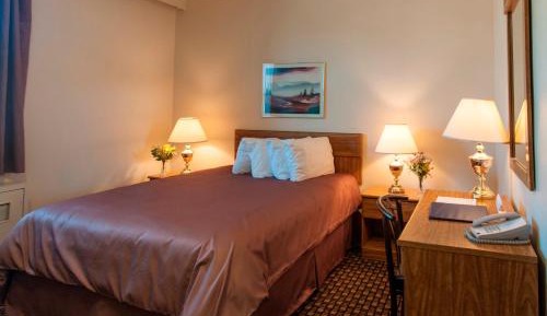Economy Queen Room